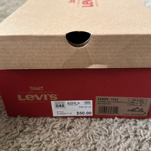 Levis 501 Jeffery WHITE sneakers! ⭐️⭐️⭐️ - Picture 4 of 5